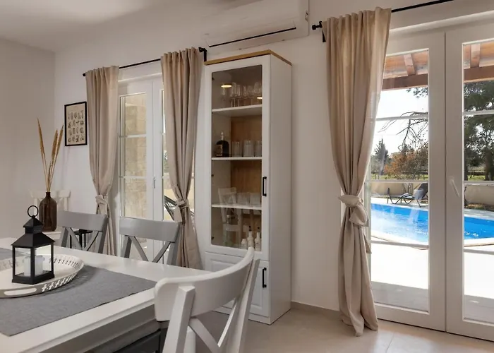 Mediterra Prima Villa *