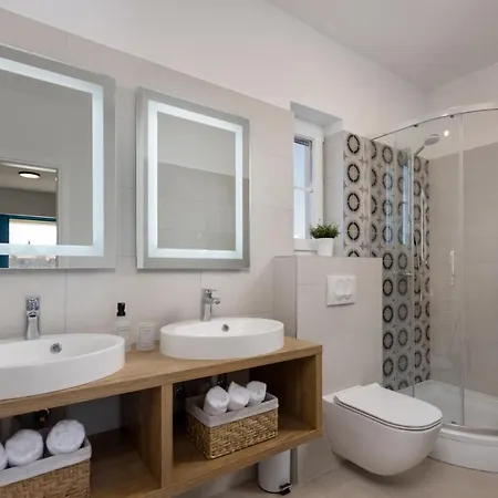 Βίλα Mediterra Prima